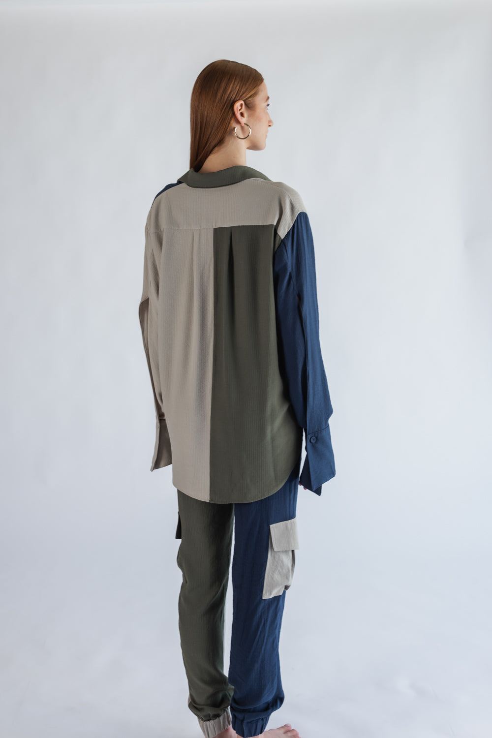 Camisa para mujer comoda y facil de usar  Camisa con combinacion de colores beige, verde olivo y azul marino. Hecho en mexico